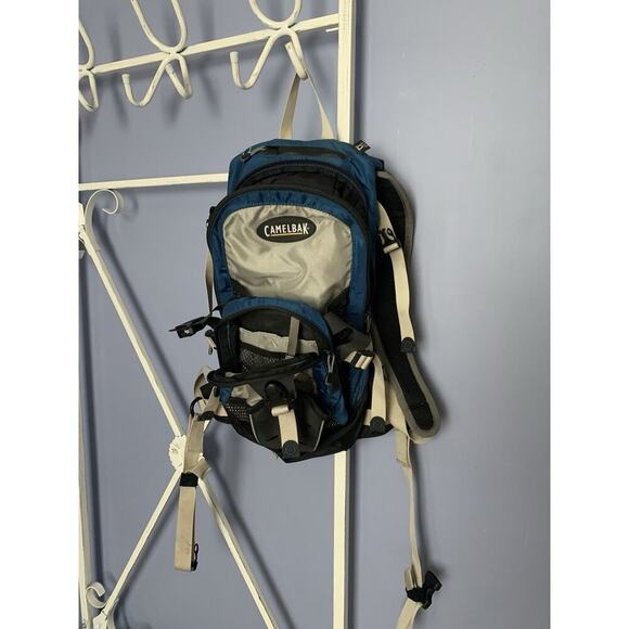 Camelback Hiking Backpack Mule Dry fit Air Director Outdoor Adventures nature